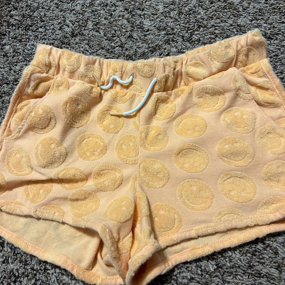 Girls old navy smiley face terry cloth shorts size large